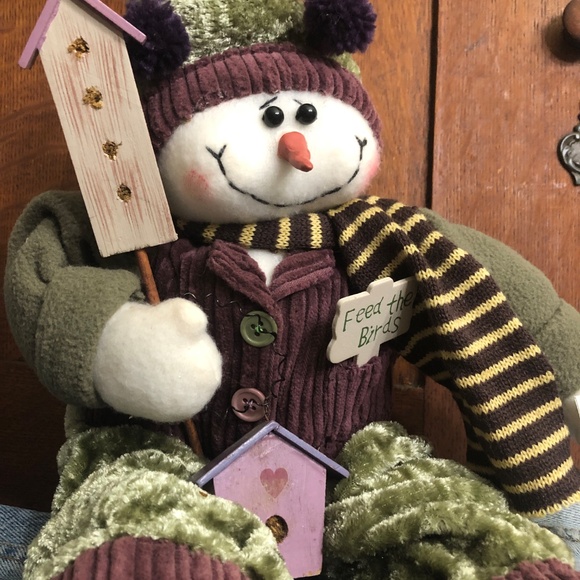 **SOLD***HOME INTERIORS Feed The Birds Sitting Plush Snowman Doll~Green/Burgundy - Picture 3 of 7